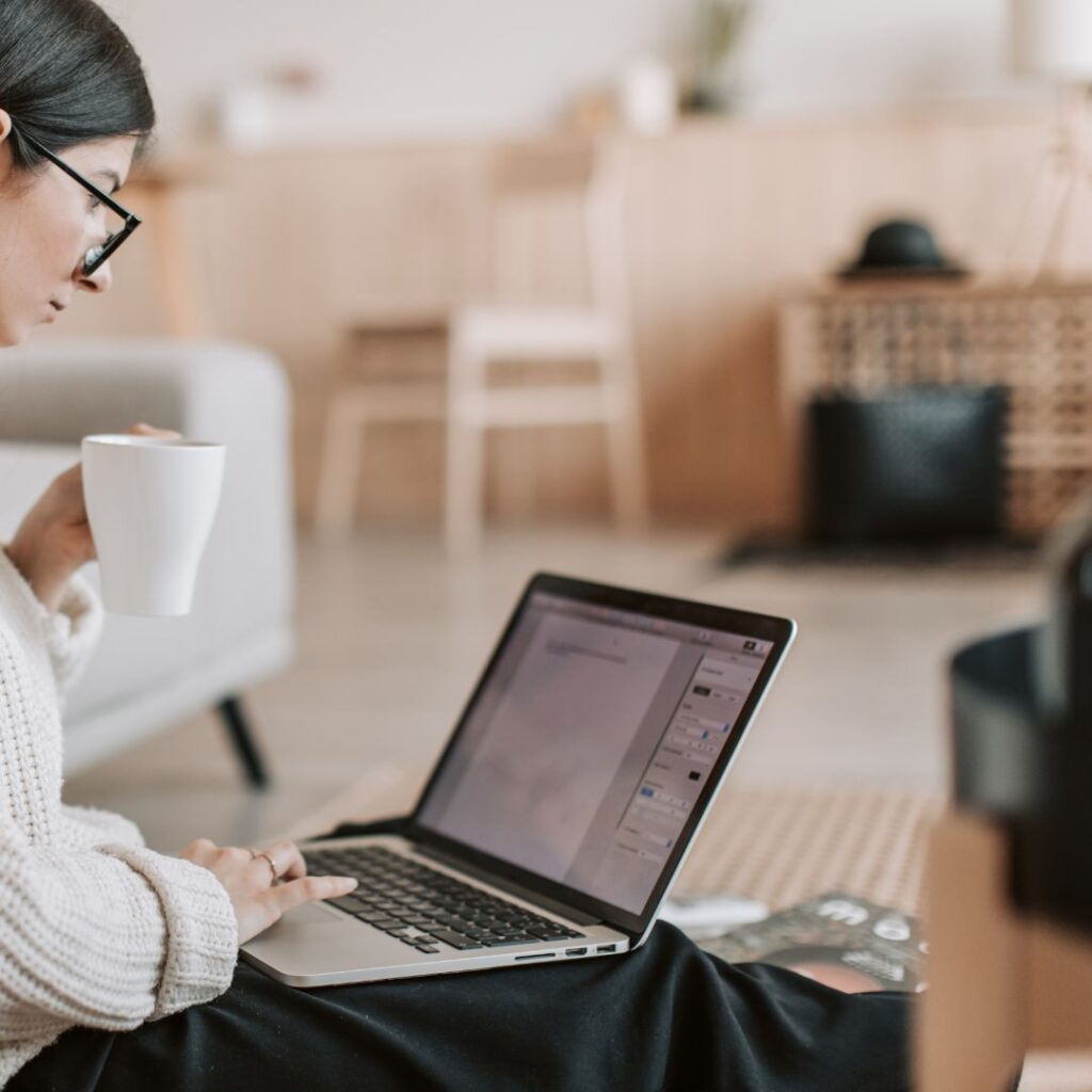 girl with laptop